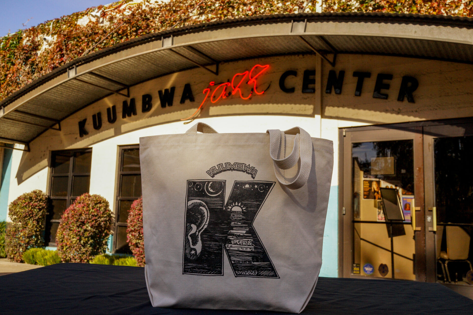 Kuumbwa Vintage 'K' Tote - Image 3